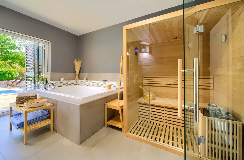 Spacious Family Villa with Heated Pool in Kras