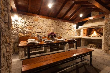 Spacious Family Villa with Heated Pool in Kras