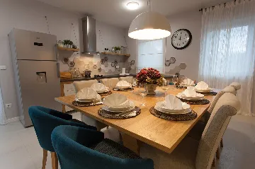 Spacious Family Villa with Heated Pool in Kras