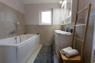 Spacious Family Villa with Heated Pool in Kras