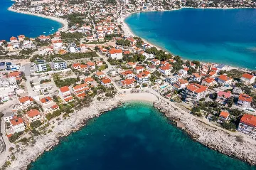 Seaside Retreat Villa with Infinity Pool in Sevid