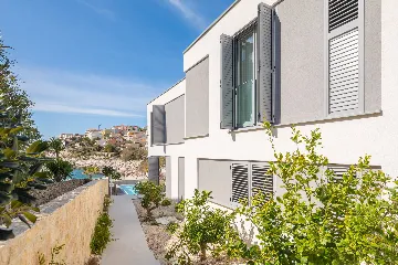 Seaside Retreat Villa with Infinity Pool in Sevid