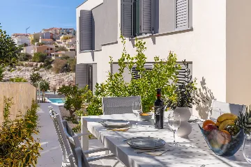 Seaside Retreat Villa with Infinity Pool in Sevid