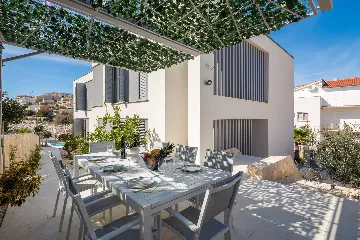 Seaside Retreat Villa with Infinity Pool in Sevid