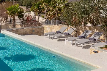 Seaside Retreat Villa with Infinity Pool in Sevid