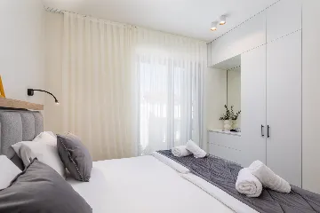 Seaside Retreat Villa with Infinity Pool in Sevid