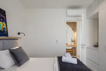 Seaside Retreat Villa with Infinity Pool in Sevid