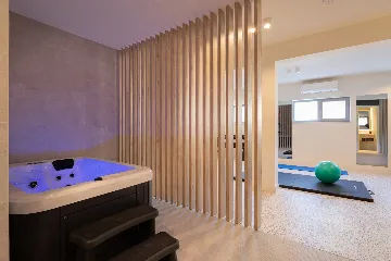 Seaside Retreat Villa with Infinity Pool in Sevid