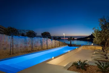 Seaside Retreat Villa with Infinity Pool in Sevid