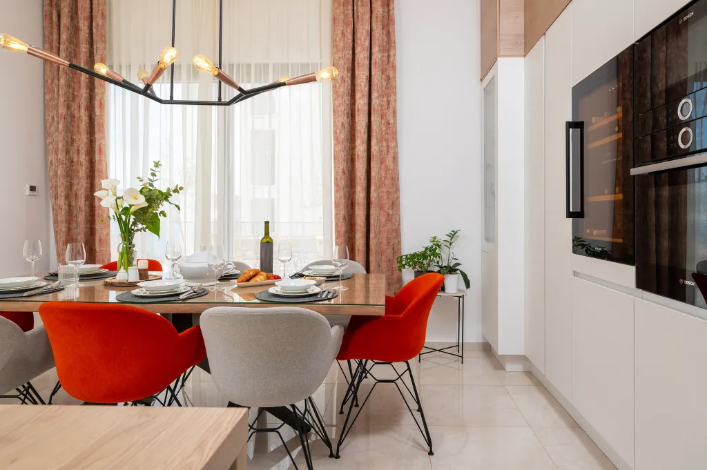 Modern 4-Bedroom Villa with Pool in Okrug Gornji