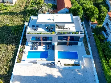 Spacious Villa Retreat with Pools in Kaštel Gomilica
