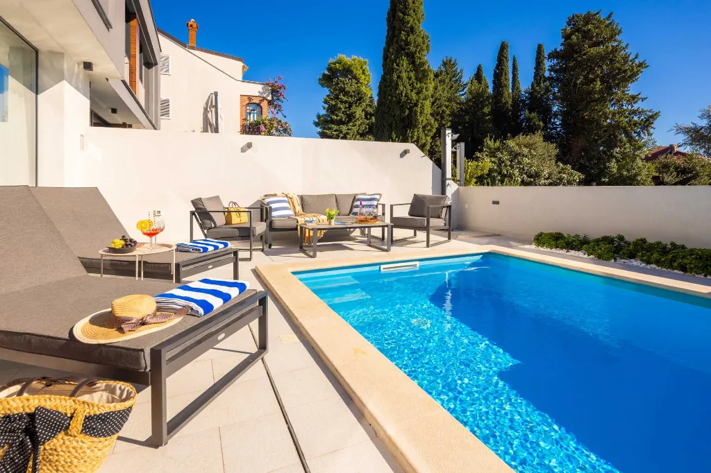 Spacious Villa Retreat with Pools in Kaštel Gomilica
