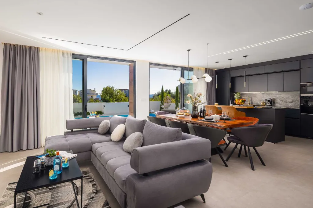 Spacious Villa Retreat with Pools in Kaštel Gomilica