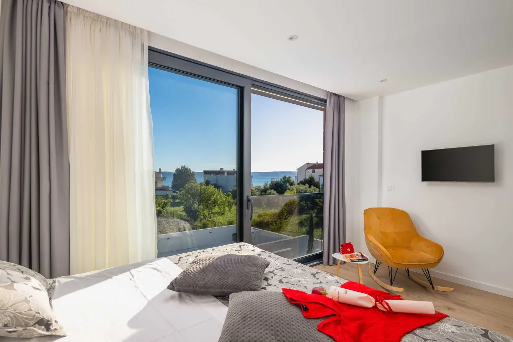 Spacious Villa Retreat with Pools in Kaštel Gomilica