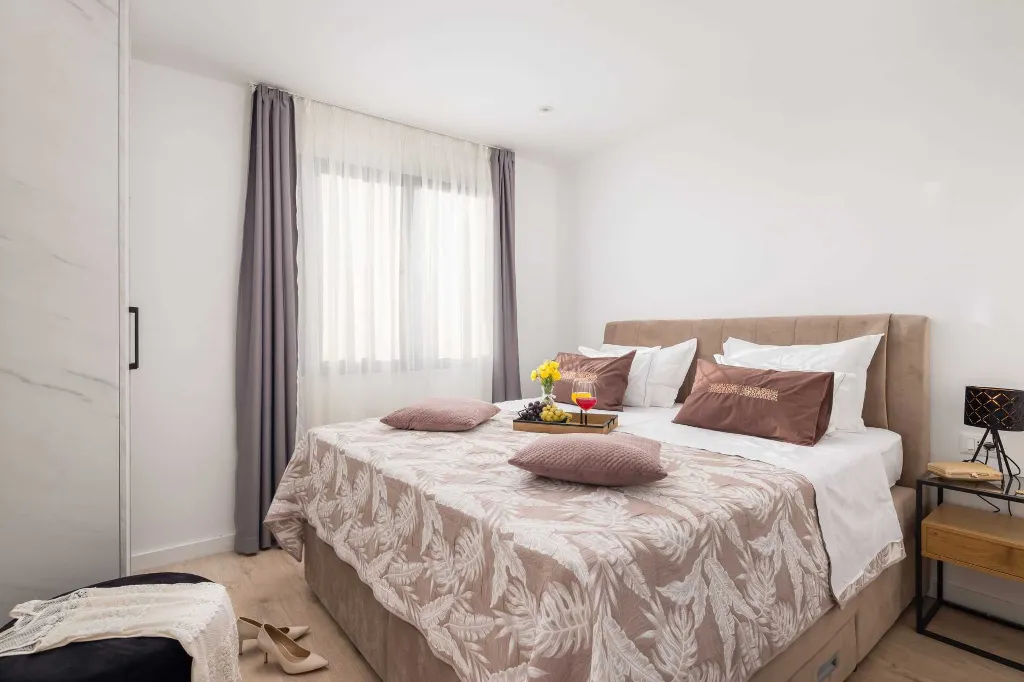 Spacious Villa Retreat with Pools in Kaštel Gomilica