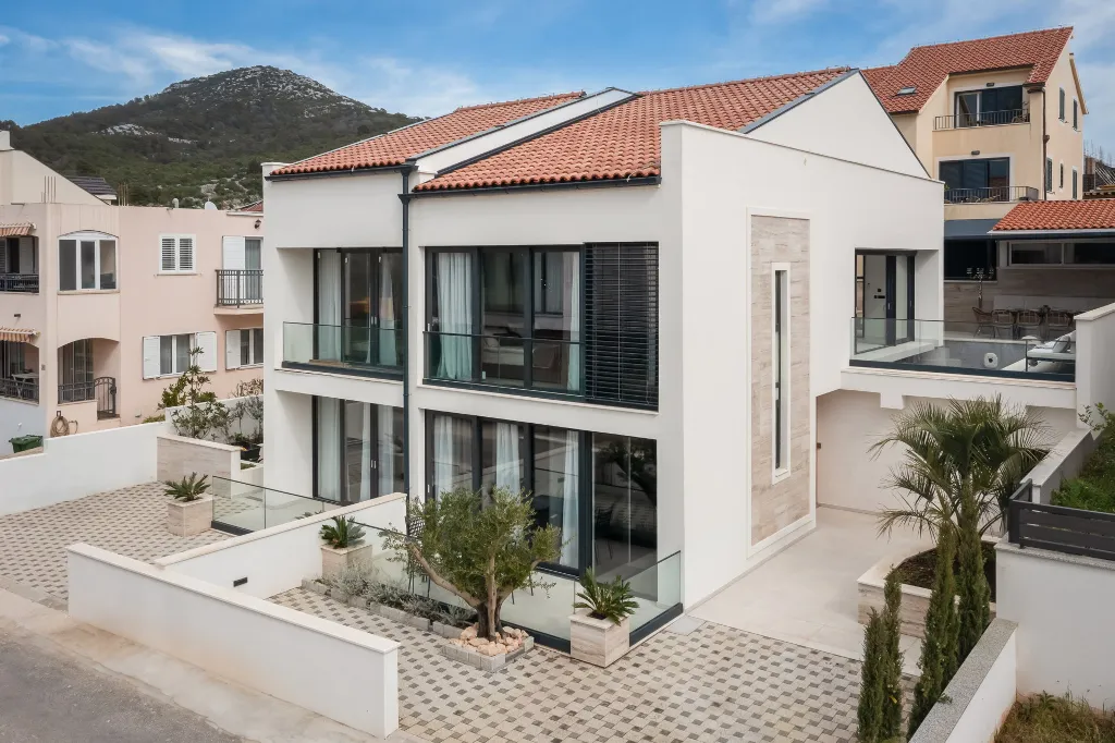 Modern 4-Bedroom Villa with Pool in Hvar