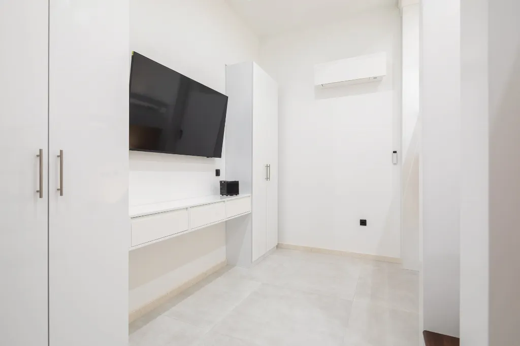 Modern 4-Bedroom Villa with Pool in Hvar