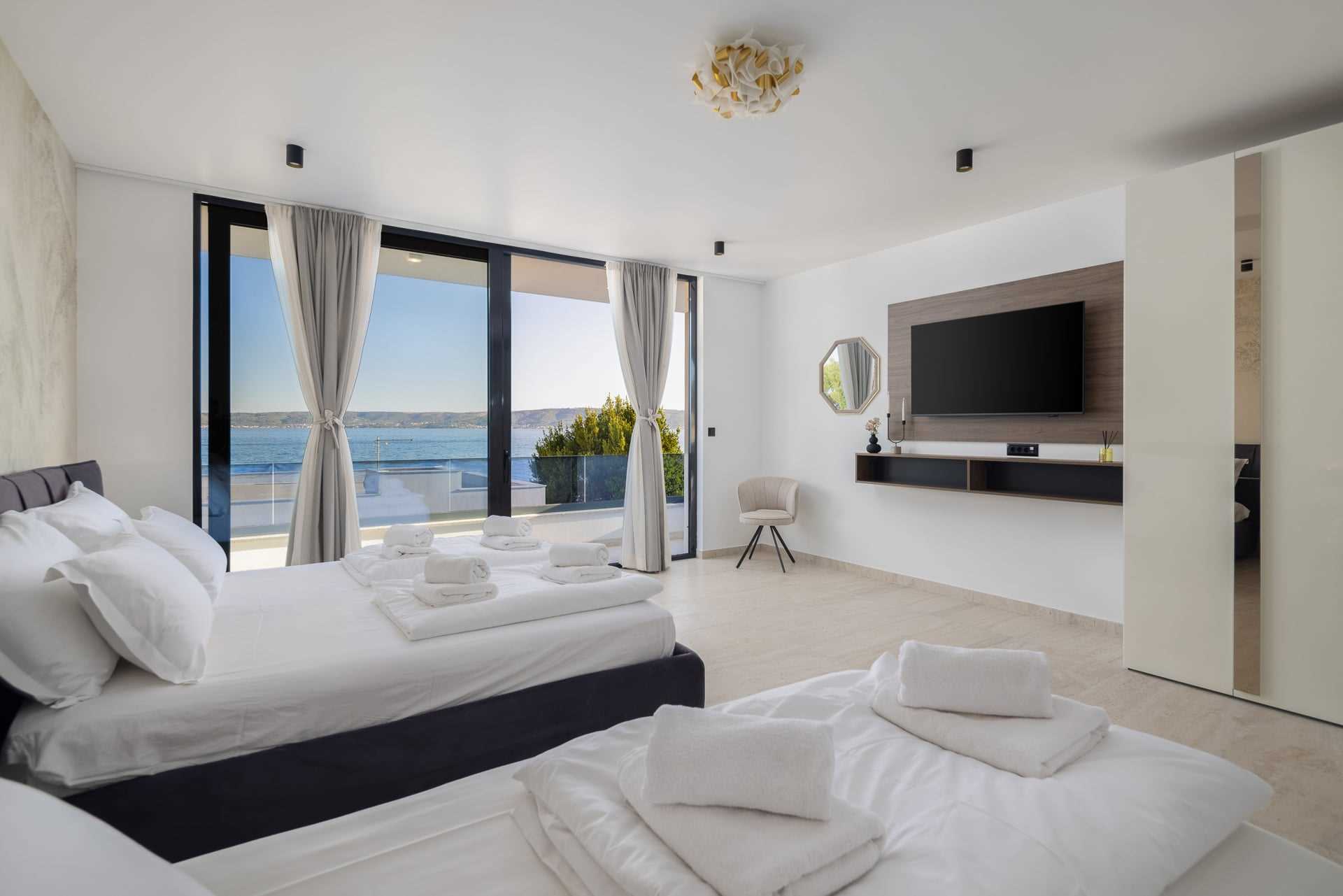 Luxury Villa Baronessa with Pool II