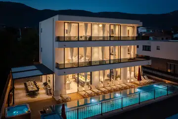 Coastal Retreat Villa with Pool, Kaštel Stari