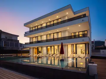 Coastal Retreat Villa with Pool, Kaštel Stari