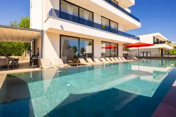 Coastal Retreat Villa with Pool, Kaštel Stari