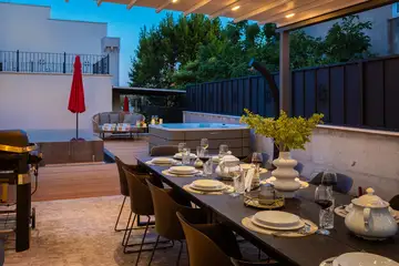 Coastal Retreat Villa with Pool, Kaštel Stari