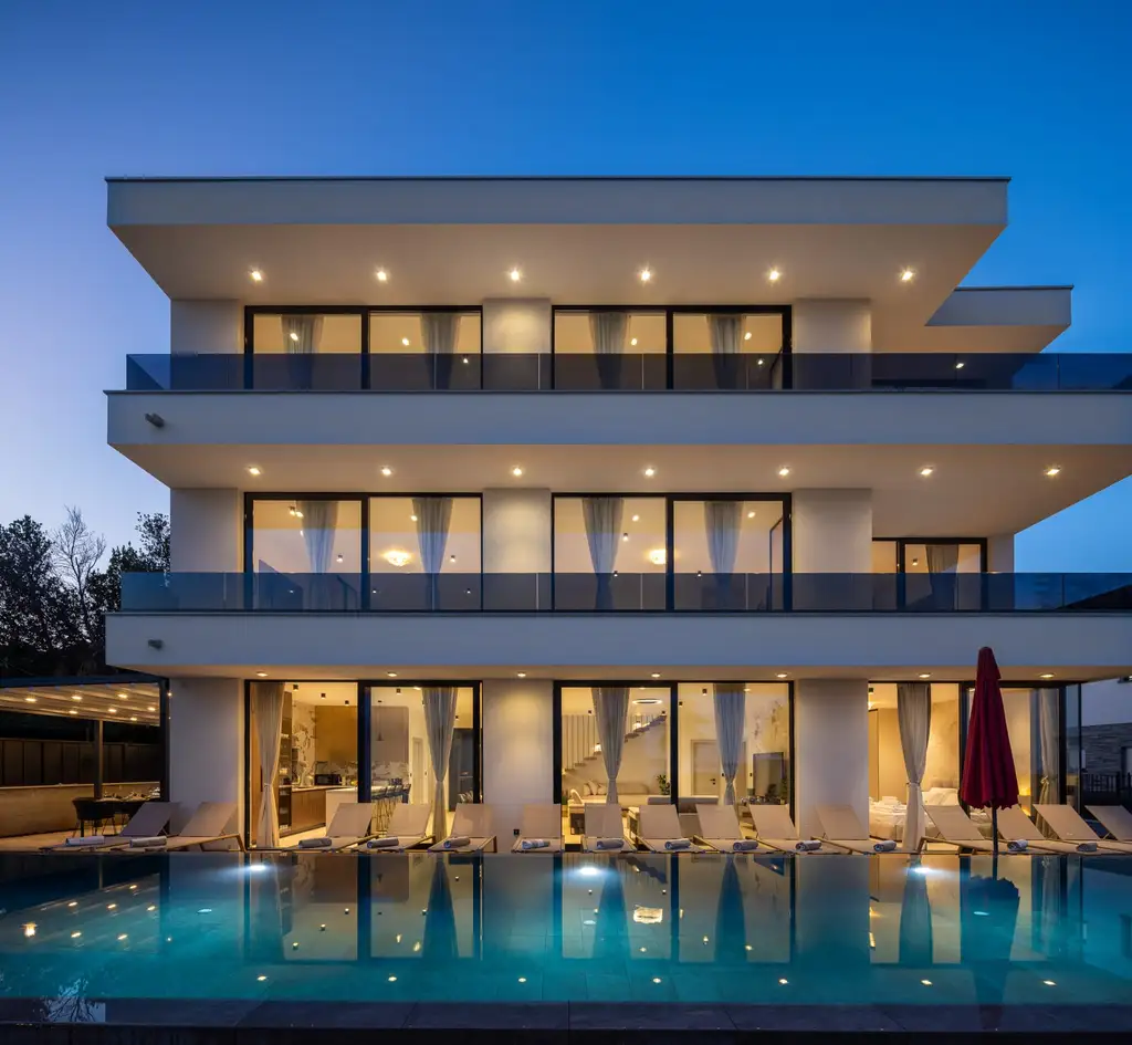 Coastal Retreat Villa with Pool, Kaštel Stari