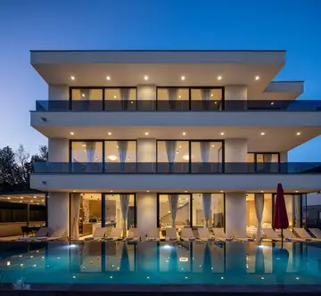 Coastal Retreat Villa with Pool, Kaštel Stari