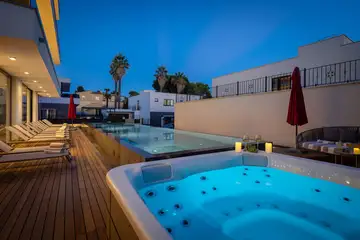 Coastal Retreat Villa with Pool, Kaštel Stari