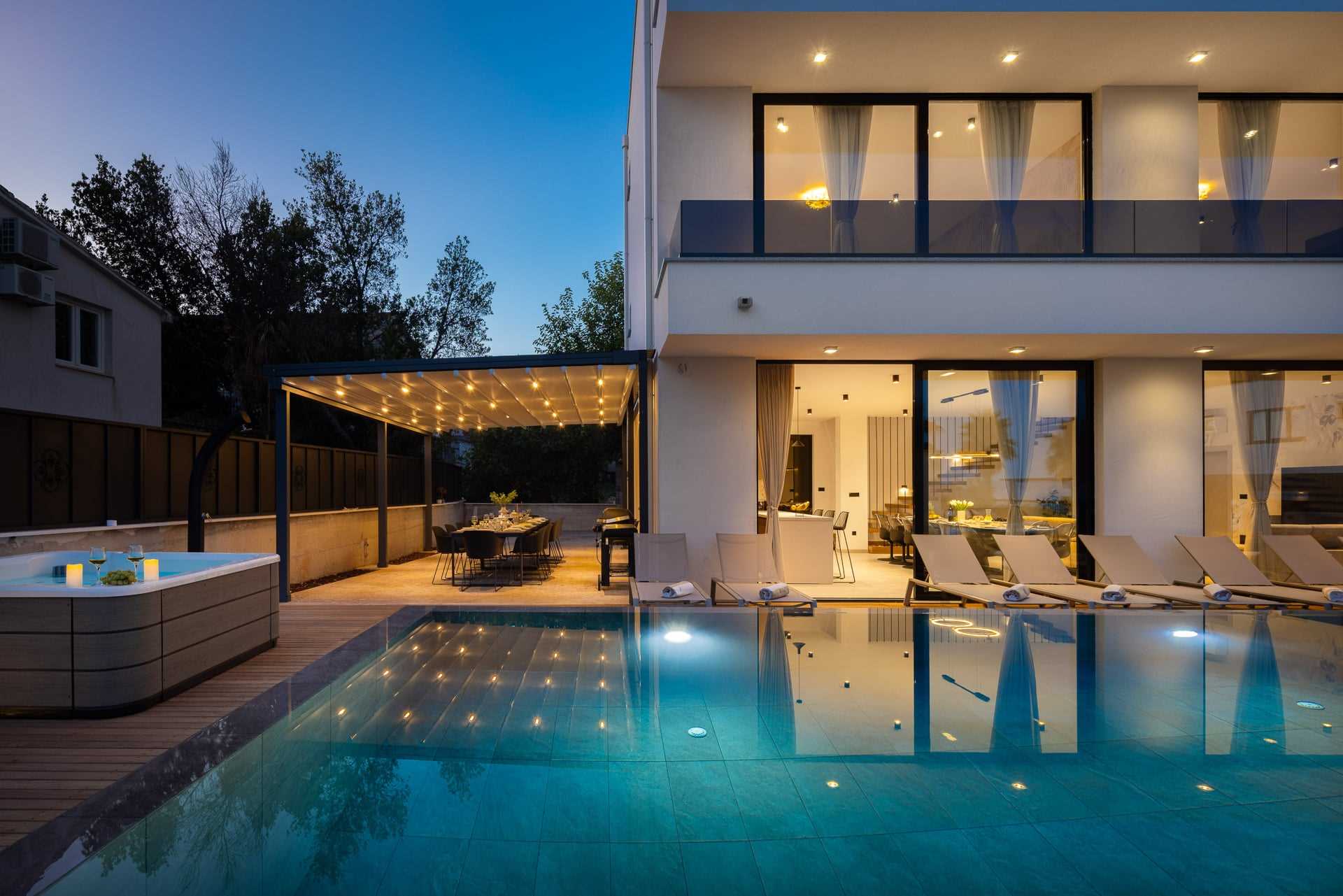 Luxury Villa Baronessa with Pool II