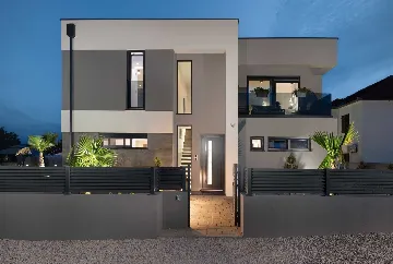 Contemporary Villa Retreat with Pool near Nin