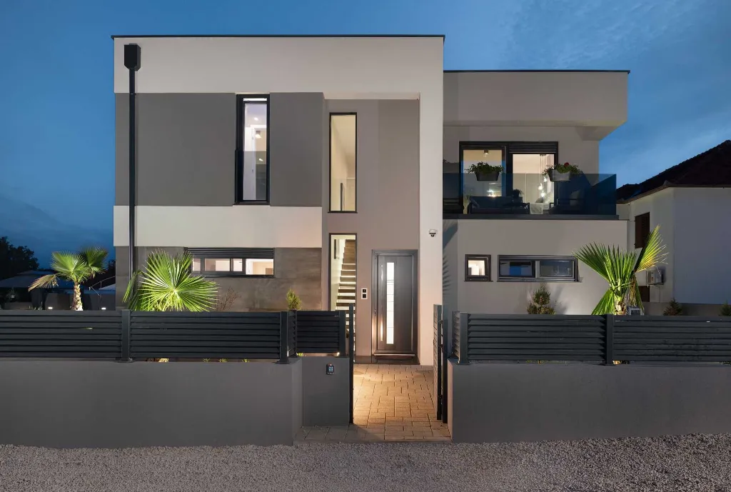 Contemporary Villa Retreat with Pool near Nin