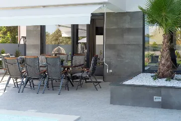 Contemporary Villa Retreat with Pool near Nin