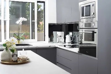 Contemporary Villa Retreat with Pool near Nin