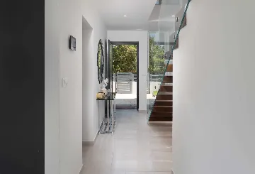 Contemporary Villa Retreat with Pool near Nin