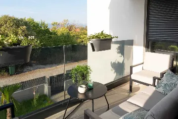 Contemporary Villa Retreat with Pool near Nin