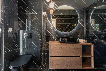 Contemporary Villa Retreat with Pool near Nin