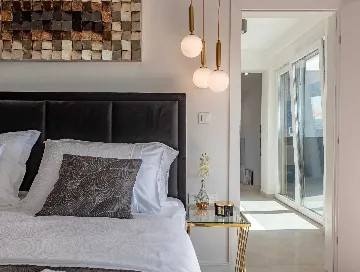 Contemporary Villa Retreat with Pool near Nin