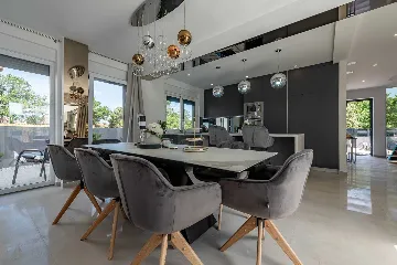 Contemporary Villa Retreat with Pool near Nin