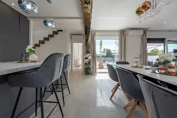 Contemporary Villa Retreat with Pool near Nin