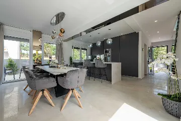 Contemporary Villa Retreat with Pool near Nin