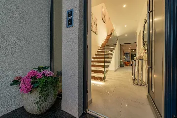 Contemporary Villa Retreat with Pool near Nin