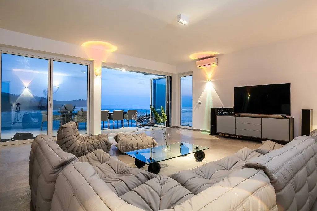 Contemporary Seafront Villa with Pool in Vela Luka
