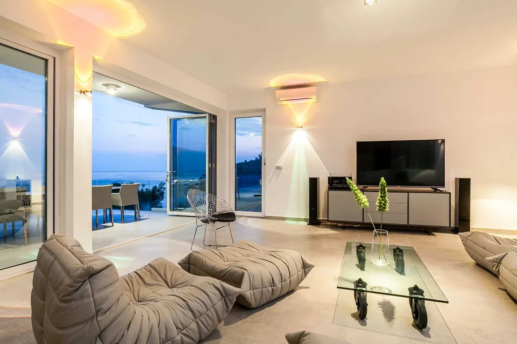 Contemporary Seafront Villa with Pool in Vela Luka