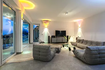 Contemporary Seafront Villa with Pool in Vela Luka