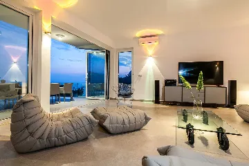 Contemporary Seafront Villa with Pool in Vela Luka