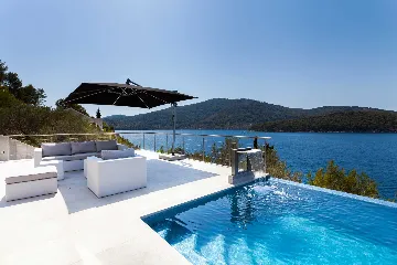 Contemporary Seafront Villa with Pool in Vela Luka