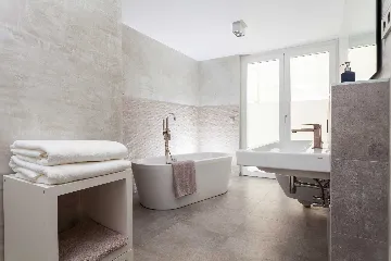 Contemporary Seafront Villa with Pool in Vela Luka