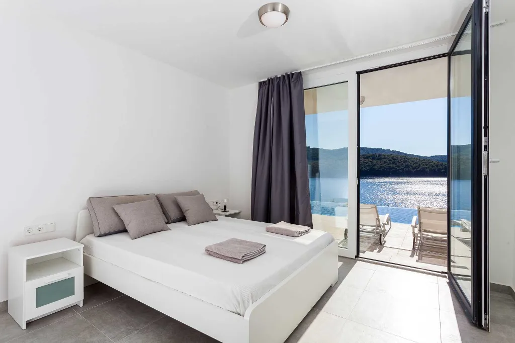 Contemporary Seafront Villa with Pool in Vela Luka