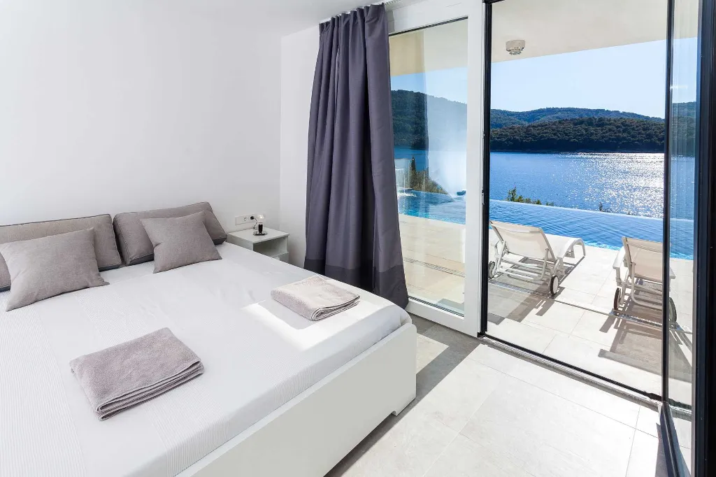 Contemporary Seafront Villa with Pool in Vela Luka